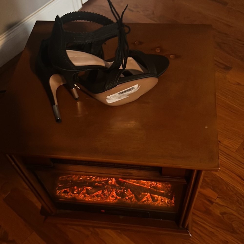 Designer Shoes - Picture 6 of 6